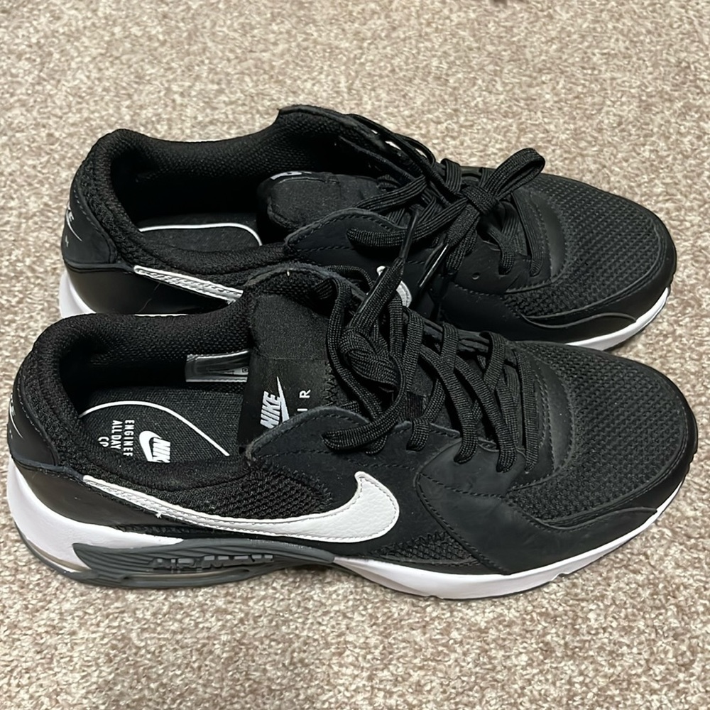 Black & White Nike Air Max’s